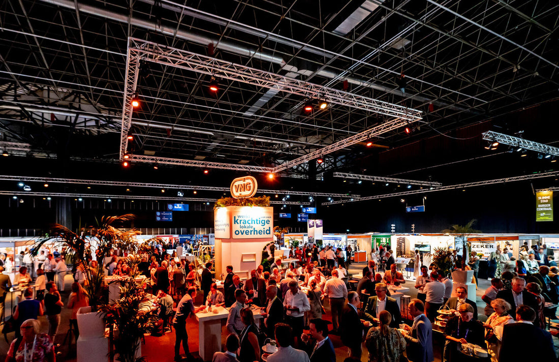 Opvallen op de beurs met gepersonaliseerde blikjes