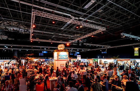 Opvallen op de beurs met gepersonaliseerde blikjes